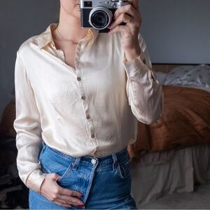 Vintage Ivory Silk Button Up Blouse Size M (Hilliard & Hanson)